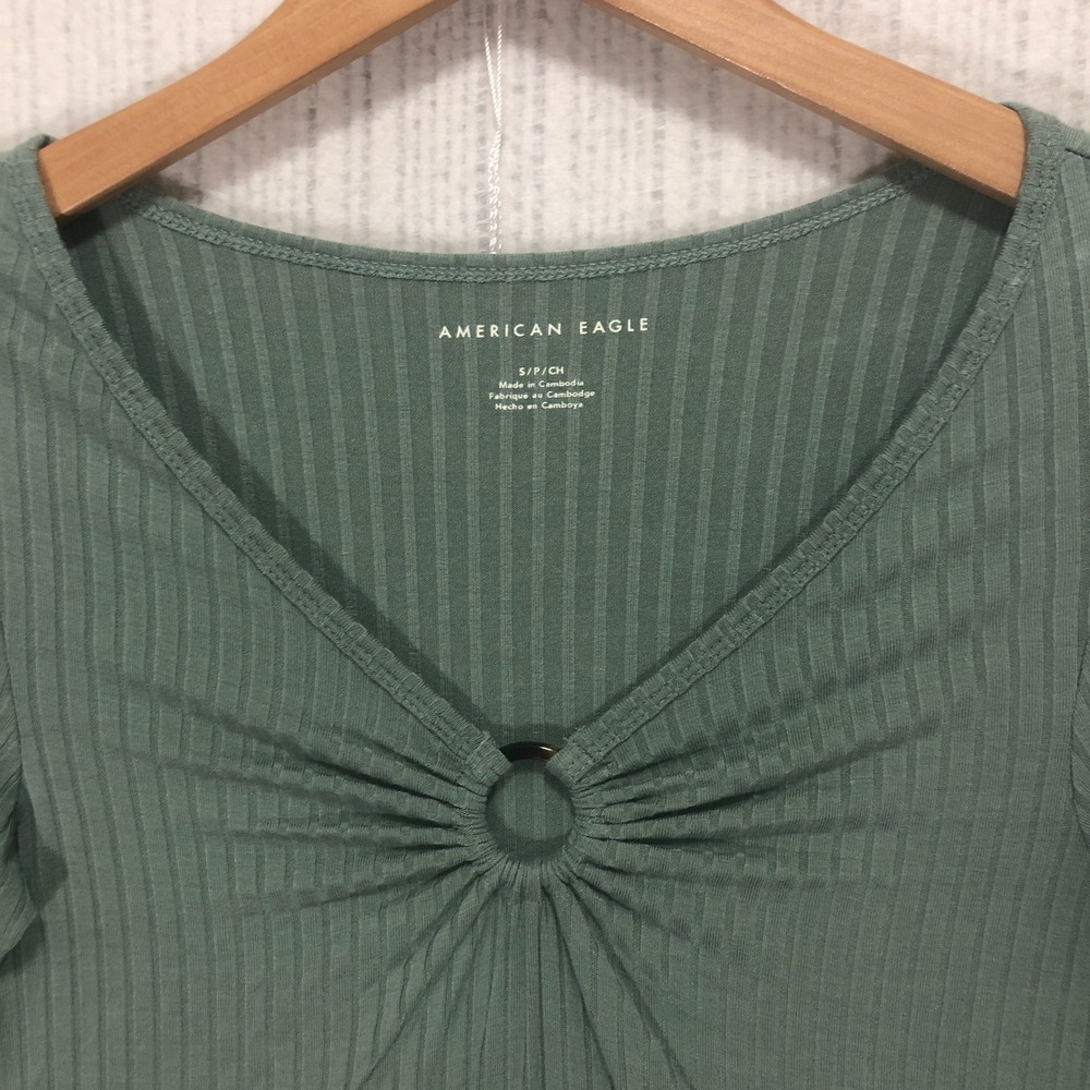American Eagle Outfitters Ribbed Long Sleeve Cropped Top‎ Green Ring Detail - Picture 4 of 9